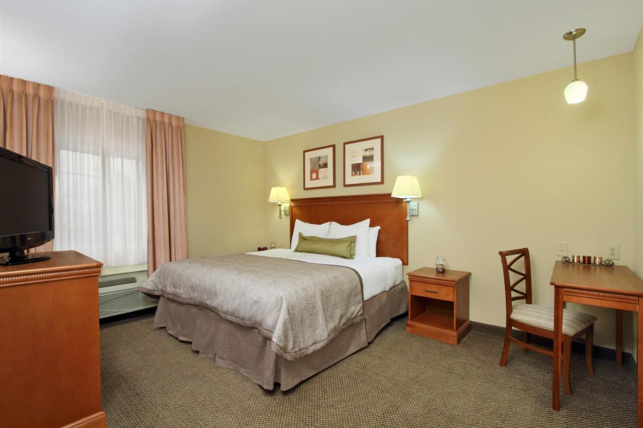 Candlewood Suites Norfolk Airport By Ihg Exterior photo